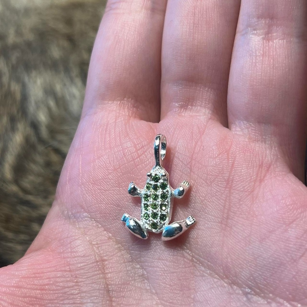 Sterling silver green crystal frog pendant